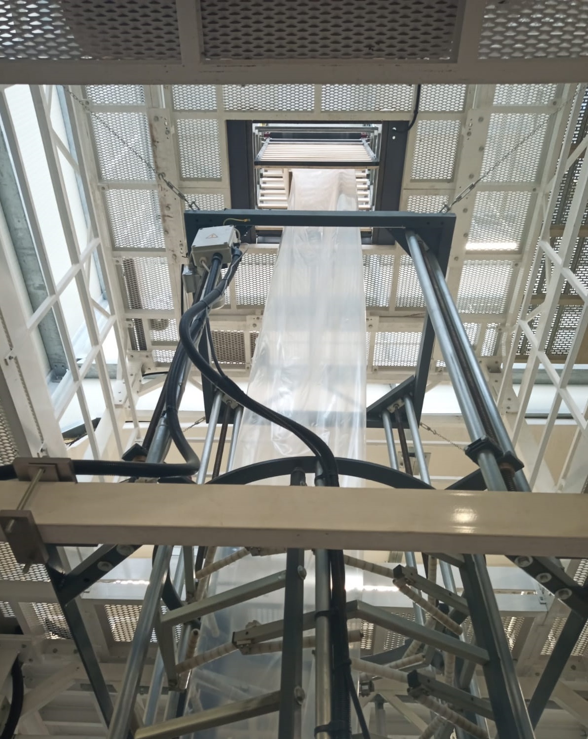 Moda Meccanica - PU-18-20-10-1.jpg